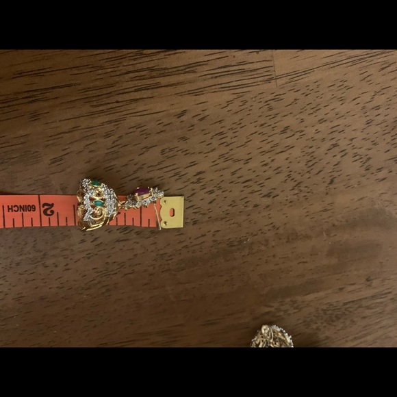 Small size jhumki with color stones - Picture 8 of 8